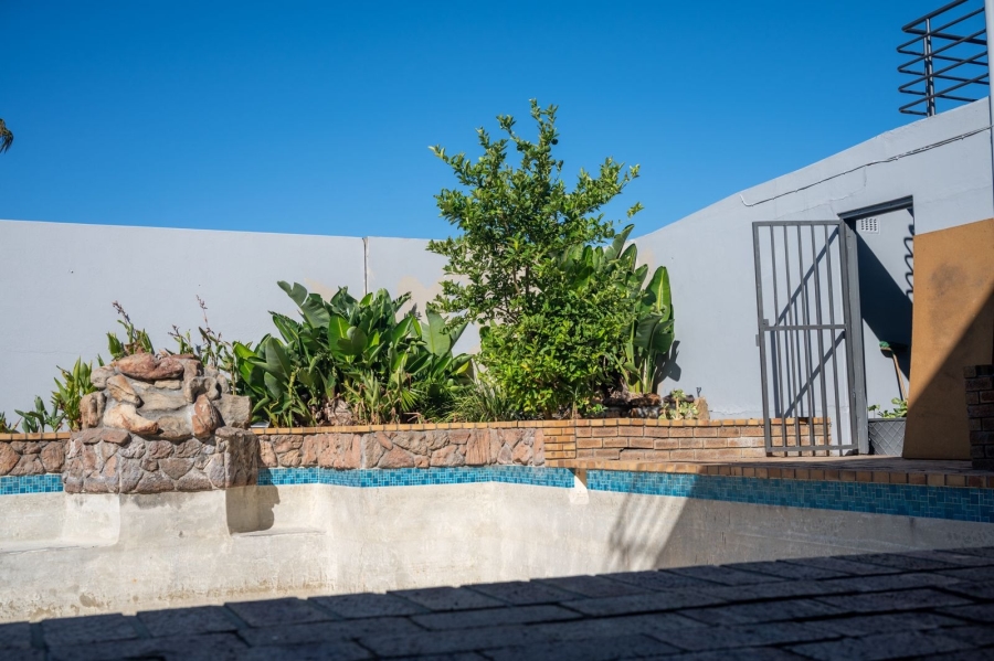 5 Bedroom Property for Sale in Bo Kaap Western Cape